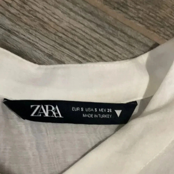 Zara puff sleeved white sheer blouse, pearl & rhinestone buttons, Women’s small - Picture 4 of 14